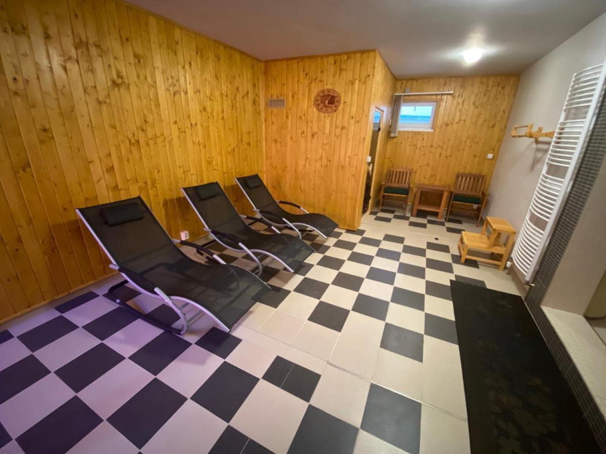 Tatransky Dom Sk Hotel Velky Slavkov Ngoại thất bức ảnh